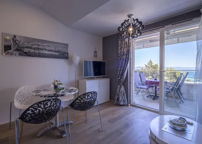 By The Sea - 20587 * Makarská