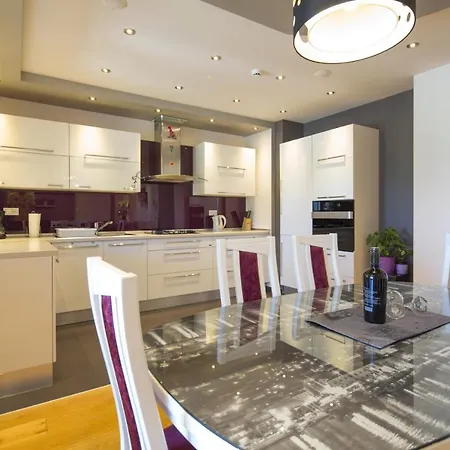 Appartement By The Sea - 20587 *